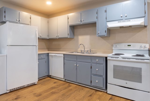 Kitchen (Unit #152)